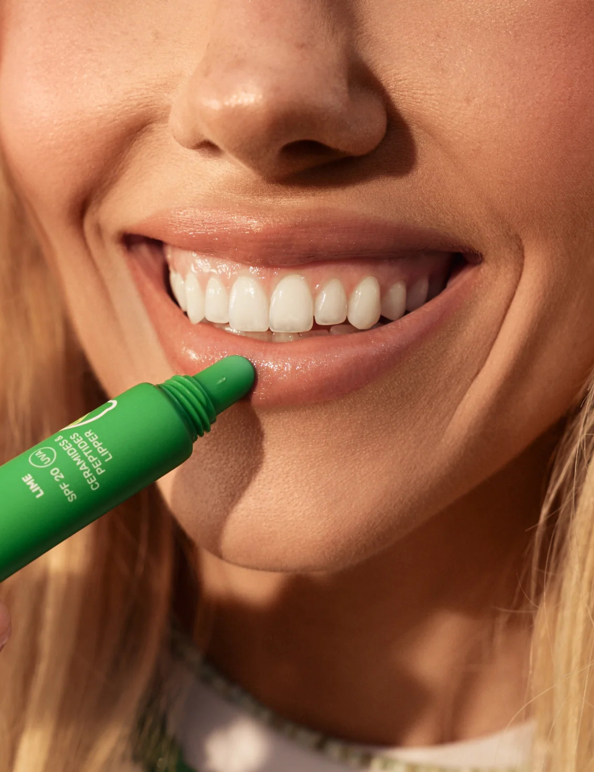 Картинка Бальзам для губ LIME LIPPER