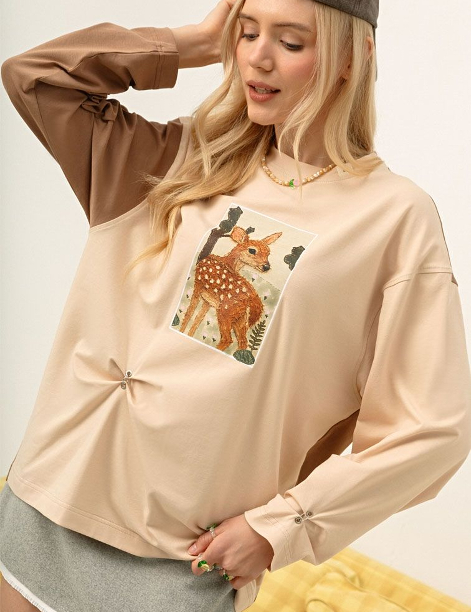 Картинка Лонгслів Bambi бежевий