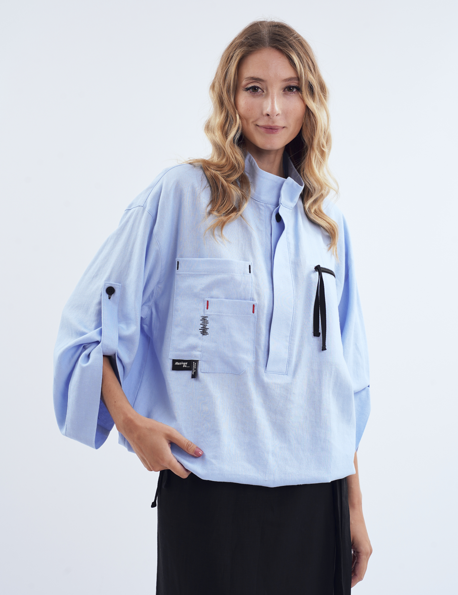 Картинка Сорочка oversize з накладними кишенями блакитна
