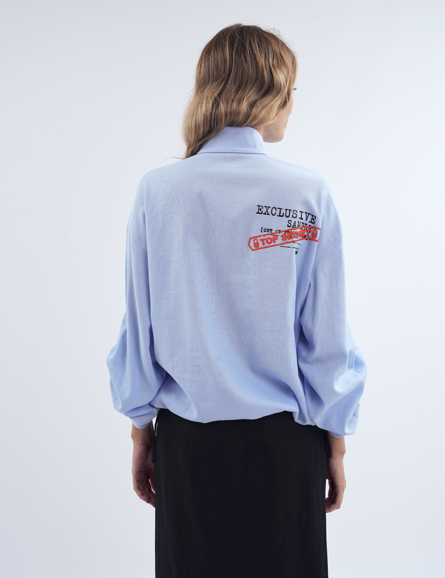 Картинка Сорочка oversize з накладними кишенями блакитна