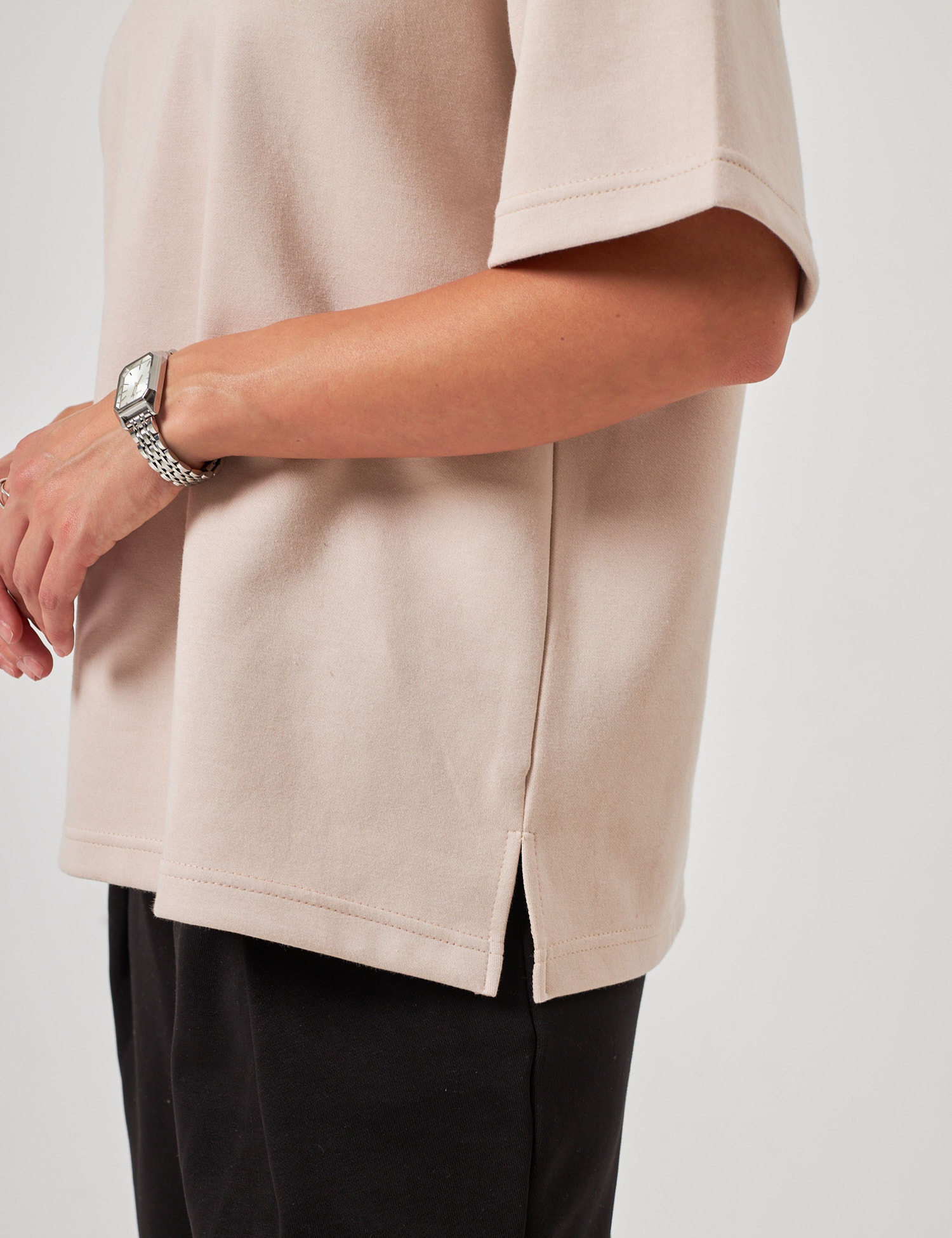 Картинка Базова футболка oversize бежева