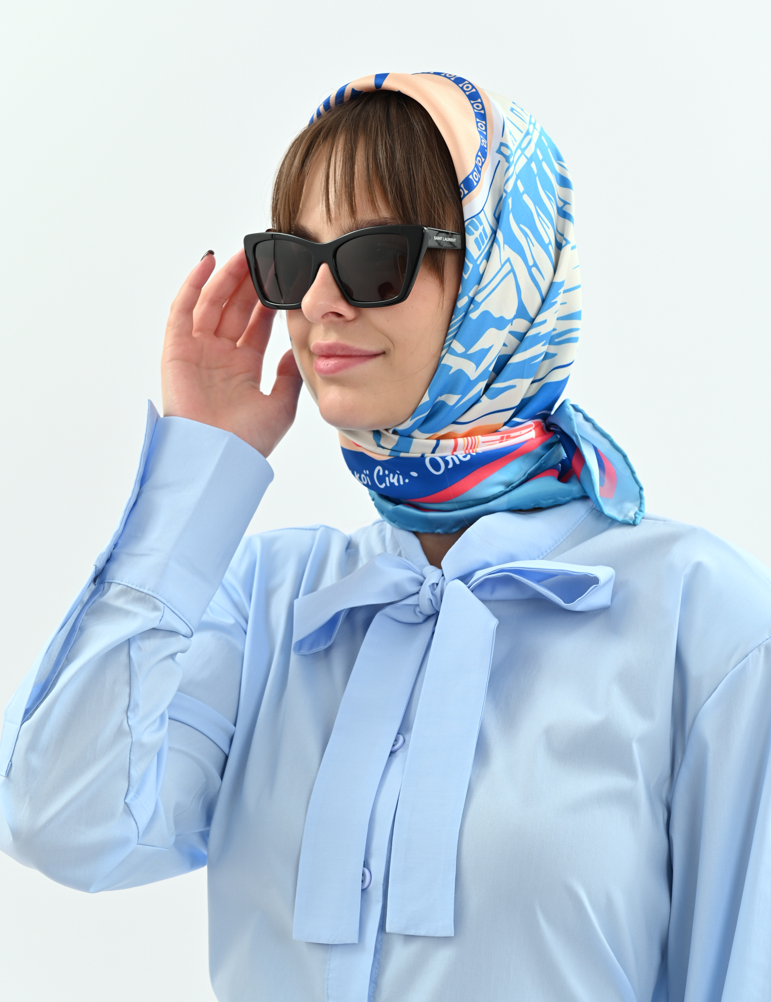 Картинка Дизайнерська хустка "Моє Запоріжжя" My Scarf, 90 см на 90 см