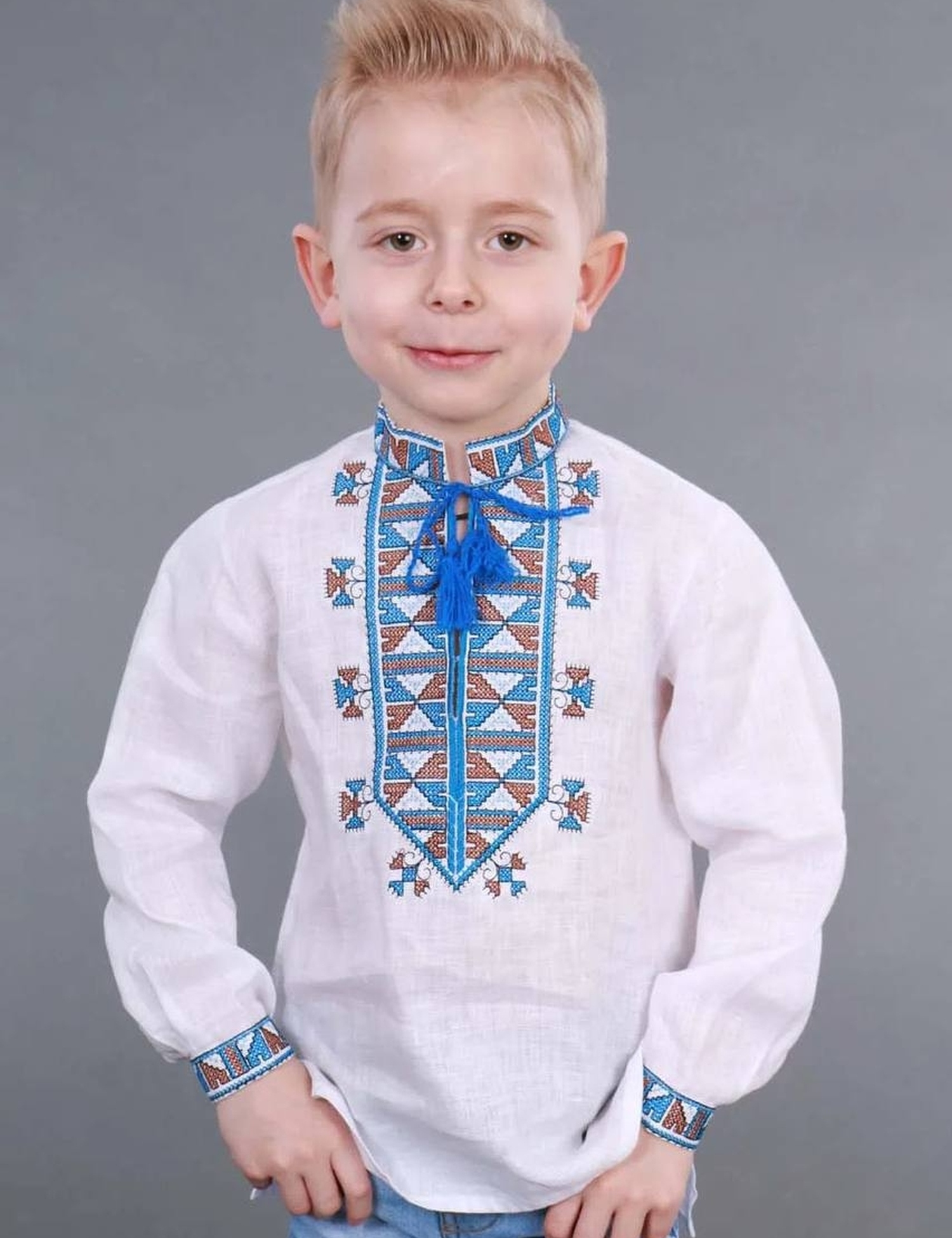 Картинка Біло-синя вишиванка для хлопчика