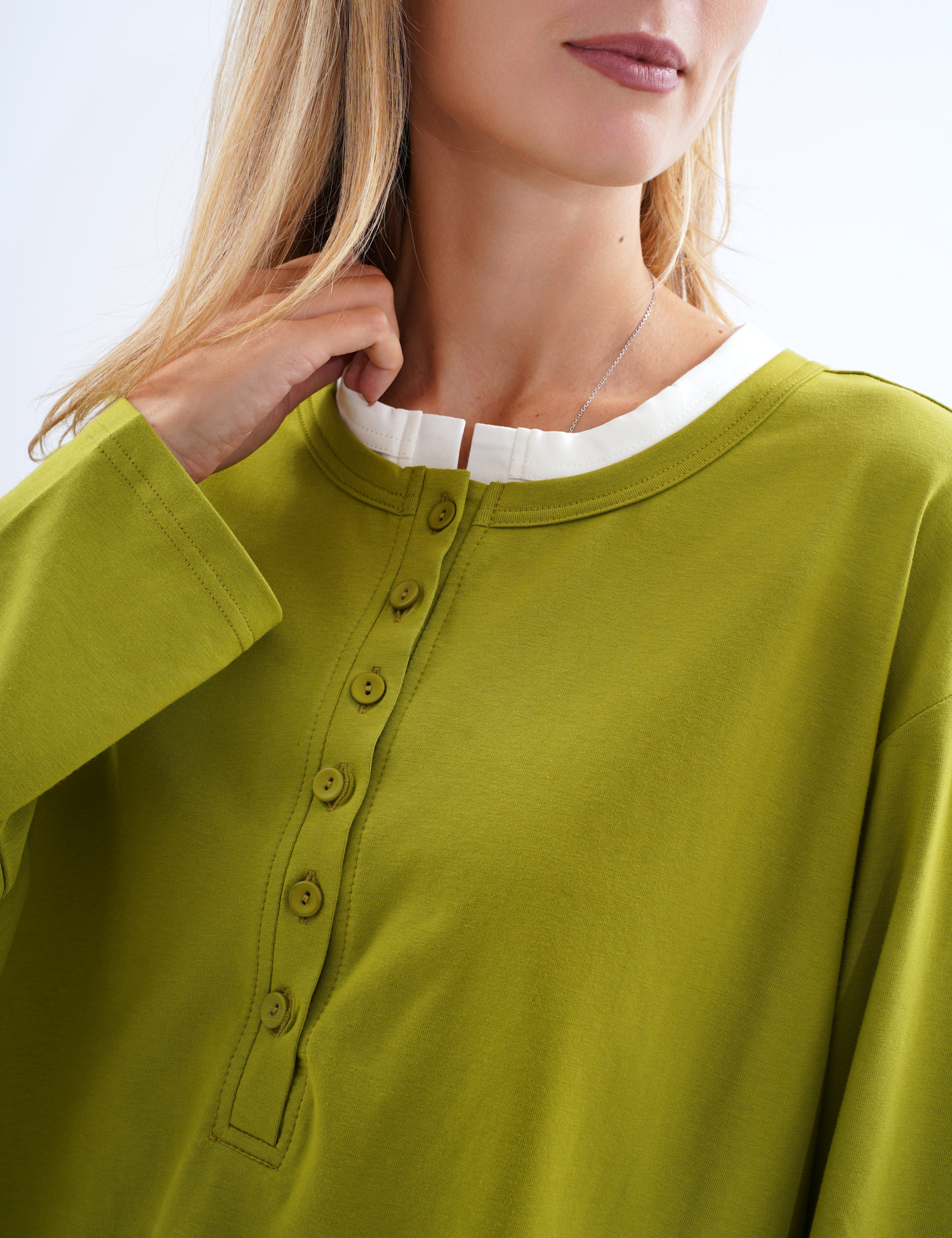 Картинка Лонгслів у стилі layered look зелений