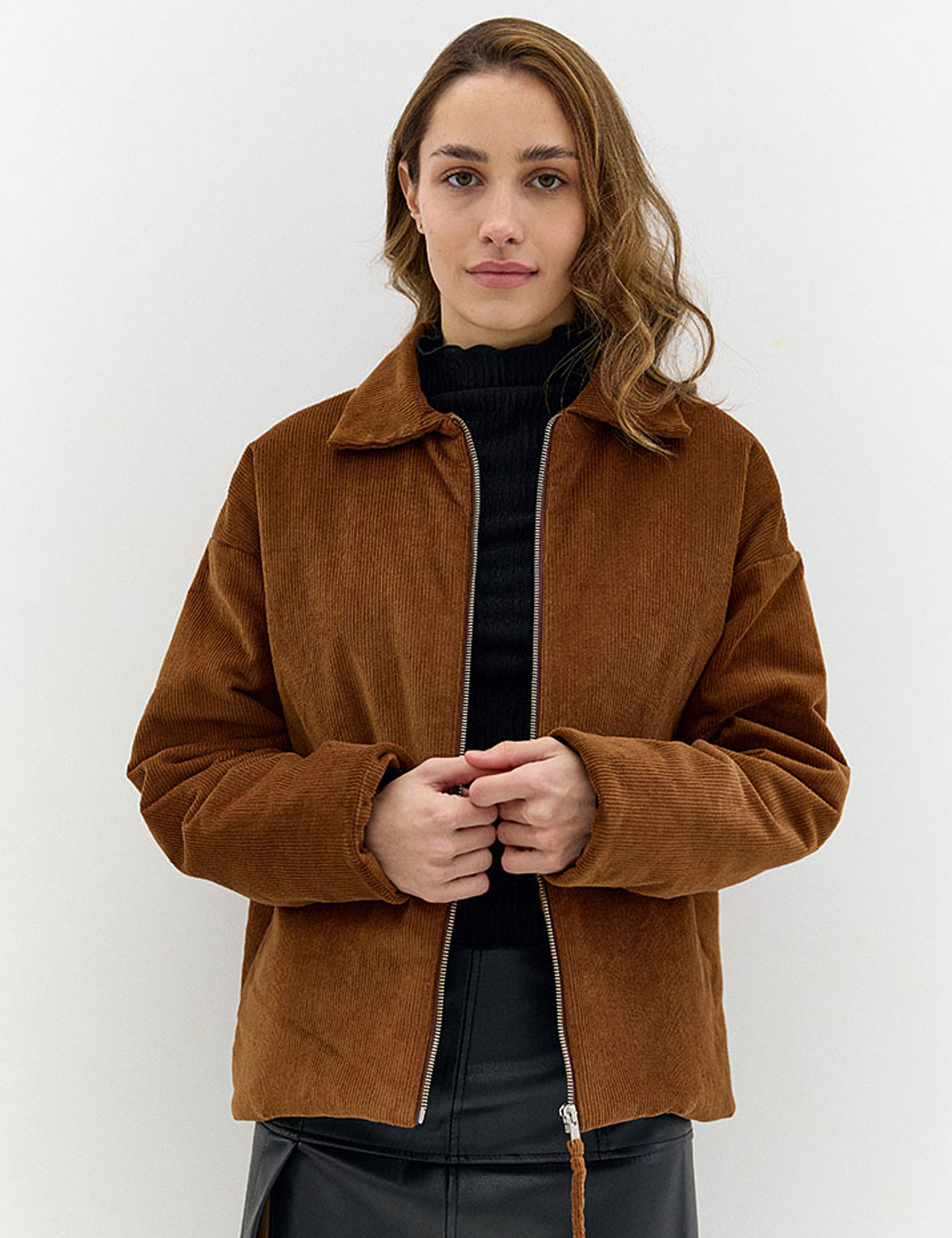 Картинка Куртка коричнева