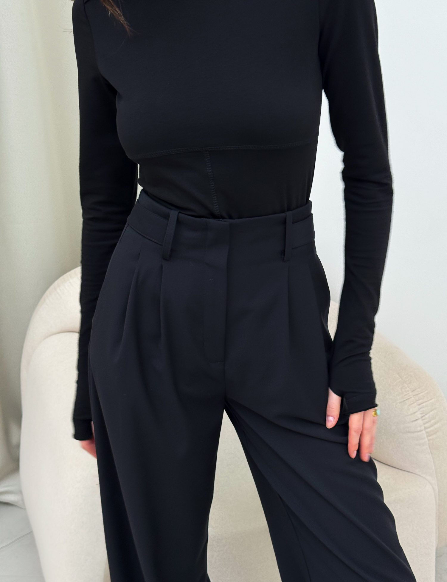 Картинка Брюки палаццо з защипами чорні
