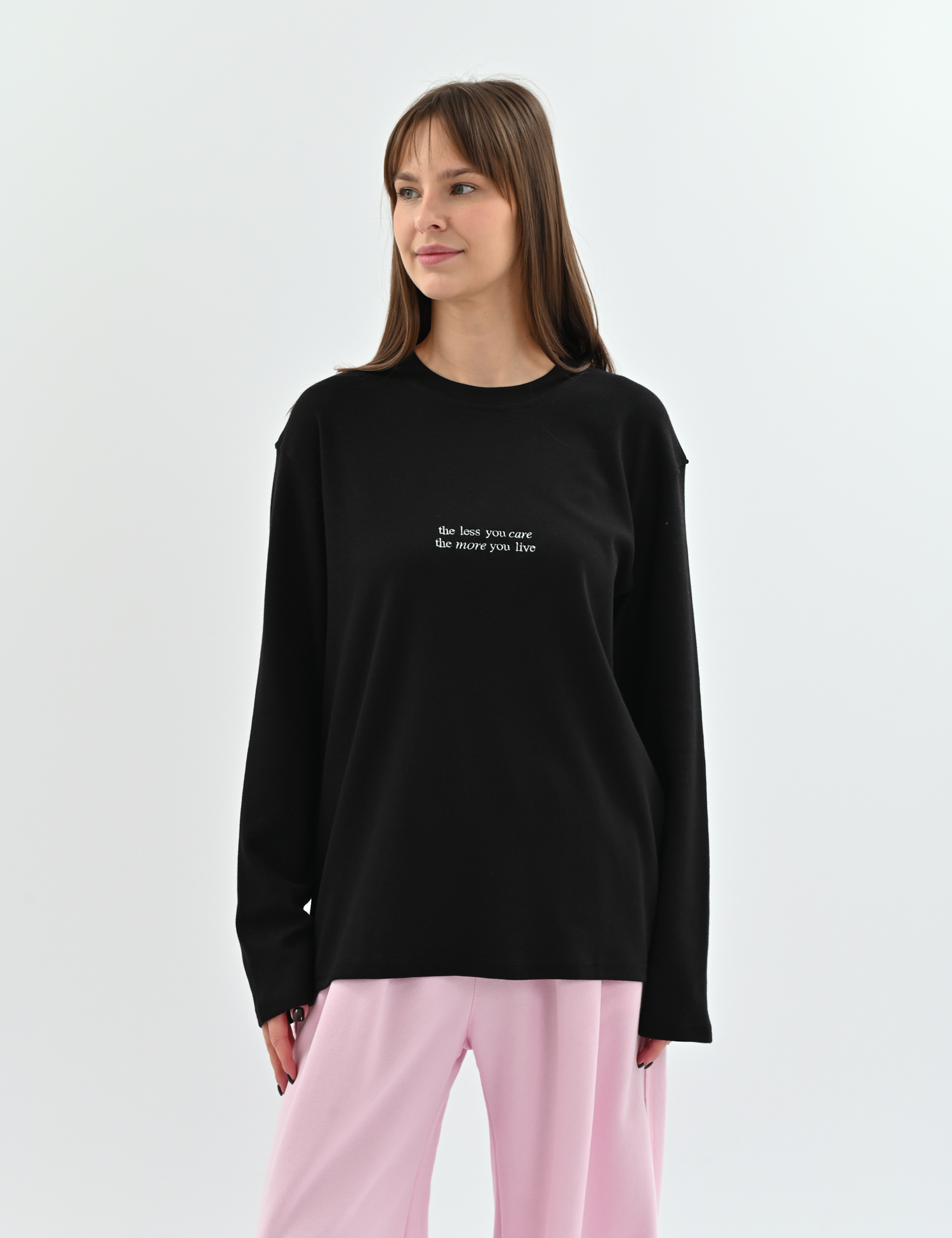 Картинка Світшот oversize з вишивкою чорний