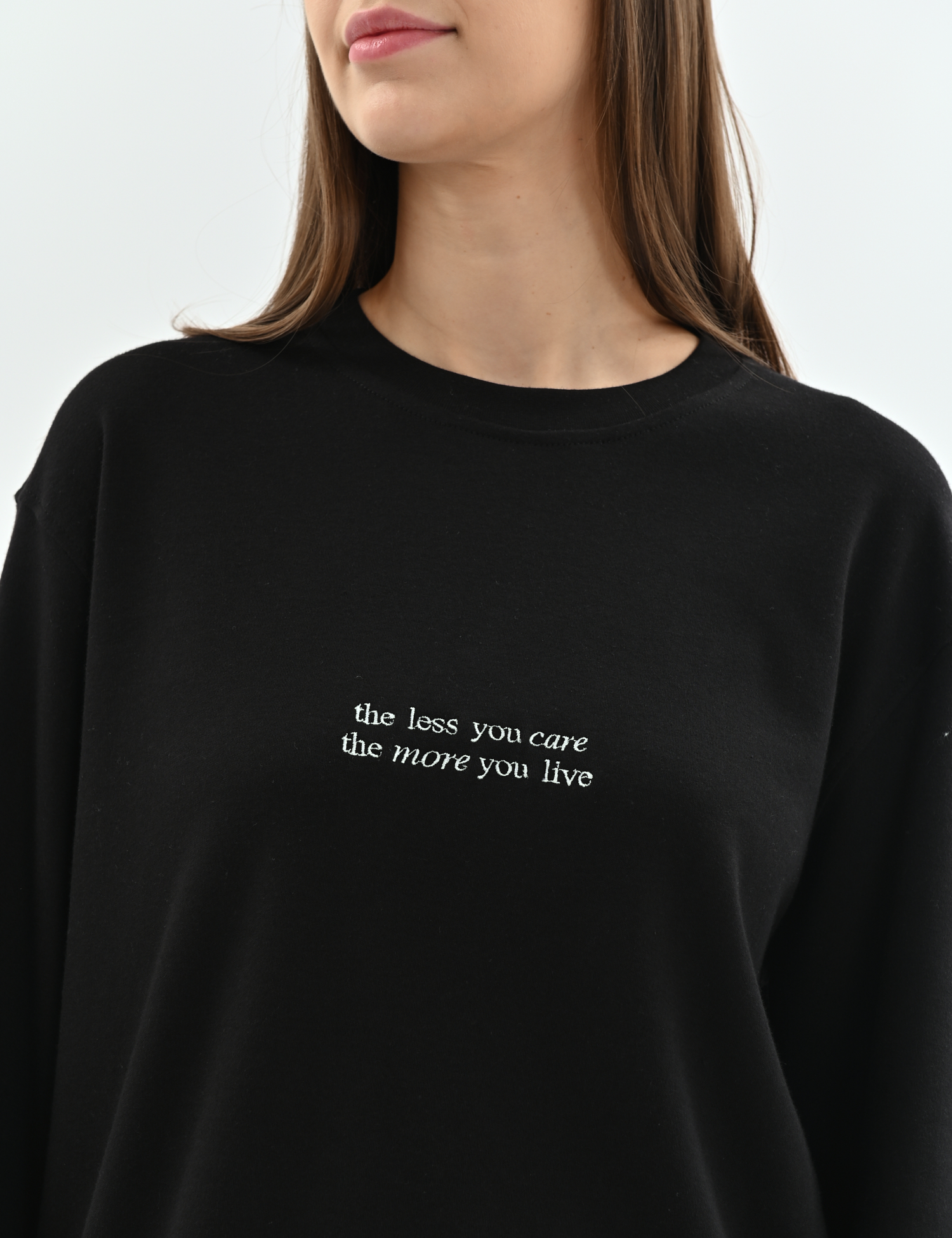 Картинка Світшот oversize з вишивкою чорний
