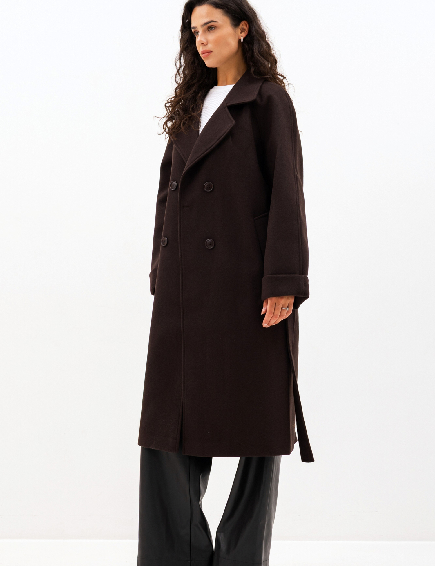 Картинка Двобортне пальто oversize з поясом