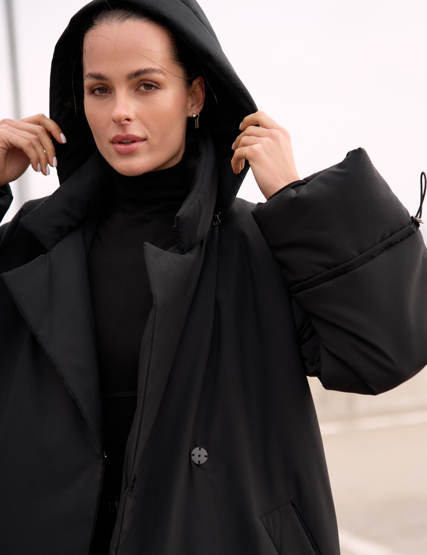 Картинка Пуховик-пальто oversize з поясом чорний