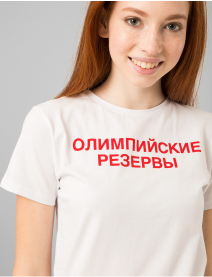 Картинка Жіноча біла футболка з принтом	