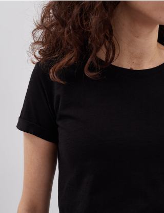 Image Жіноча чорна футболка