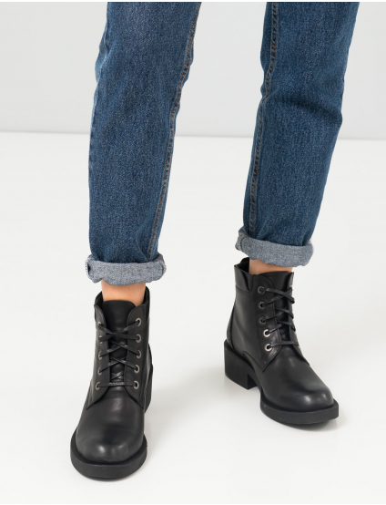 Картинка Жіночі чорні шкіряні черевики