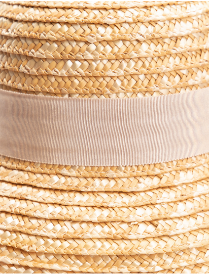 Картинка Жіночий бежевий капелюх