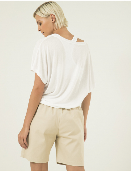 Картинка Жіноча біла футболка