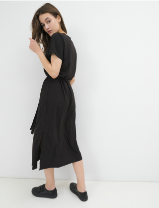 Image Чорна сукня з поясом