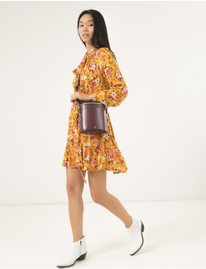 Картинка Жовта сукня з квітковим візерунком