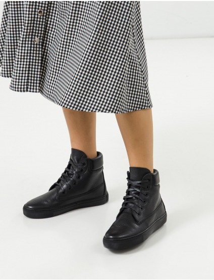 Картинка Жіночі чорні шкіряні черевики