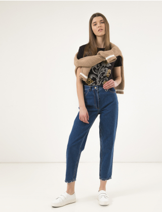 Картинка Футболка чорна з принтом