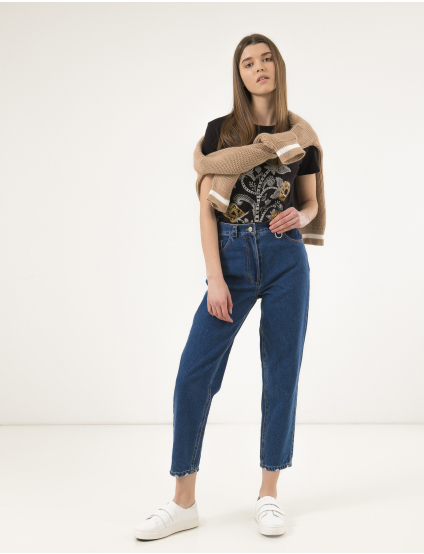 Картинка Футболка чорна з принтом