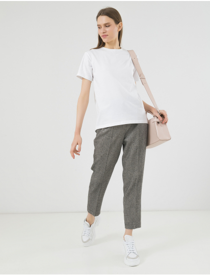 Картинка Жіноча біла футболка