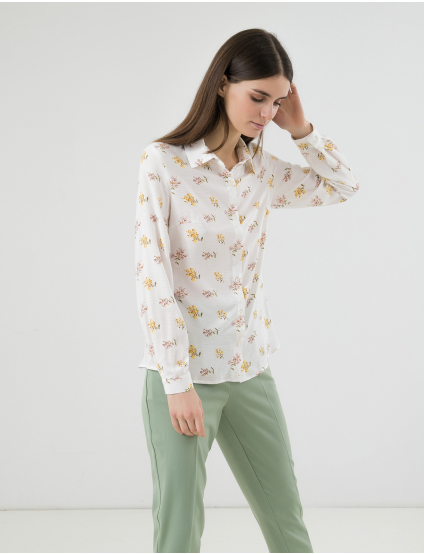 Картинка Жіноча біла блуза з квітковим візерунком
