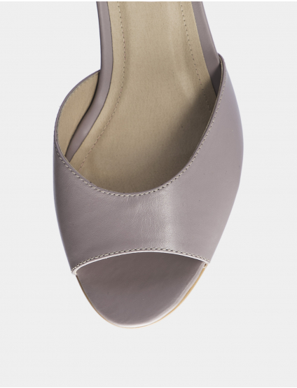 Картинка Жіночі бузкові шкіряні босоніжки