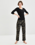 Картинка Жіноча чорна піжама з візерунком