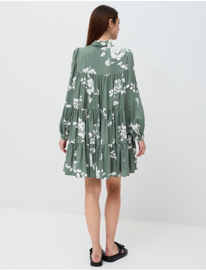 Картинка Зелена сукня з рослинним візерунком
