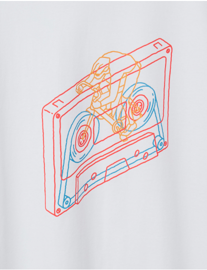 Картинка Біла футболка з принтом