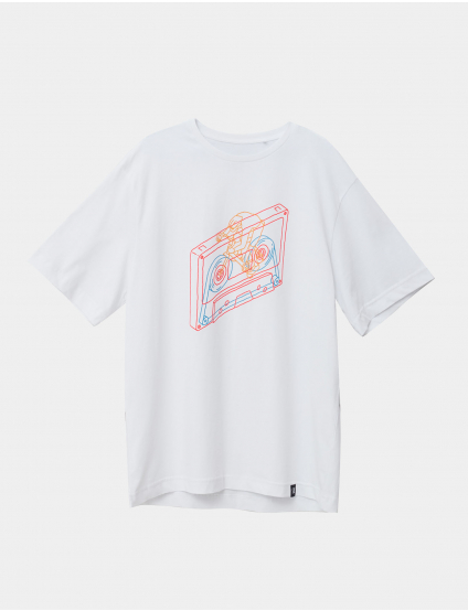 Картинка Біла футболка з принтом