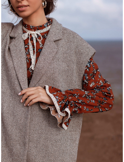 Картинка Бежевий твідовий жилет