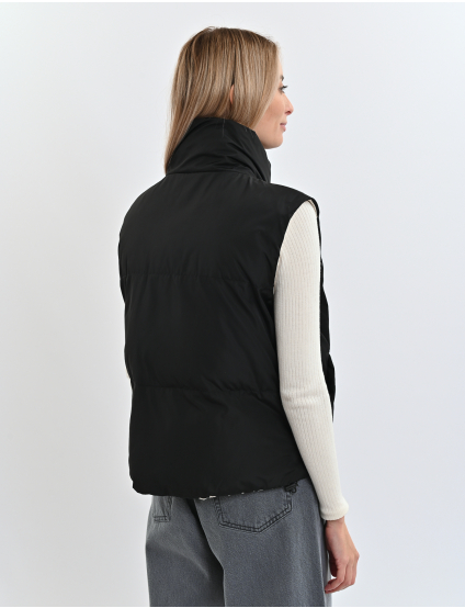 Картинка Двосторонній жилет молочно-чорний