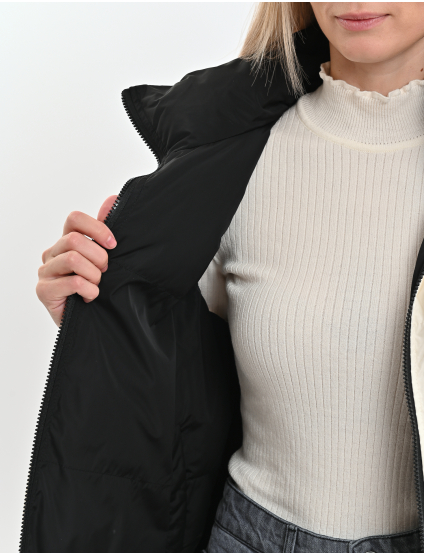 Картинка Двосторонній жилет молочно-чорний