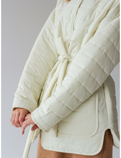 Картинка Біла стьобана куртка