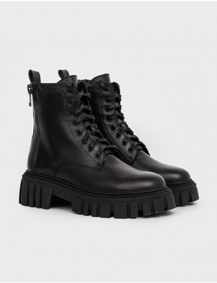 Картинка Чорні шкіряні черевики