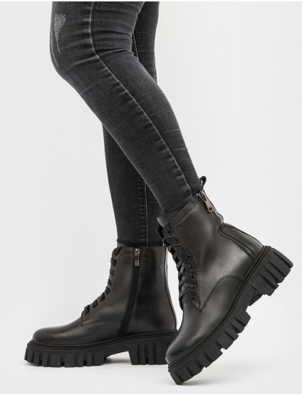 Картинка Чорні шкіряні черевики