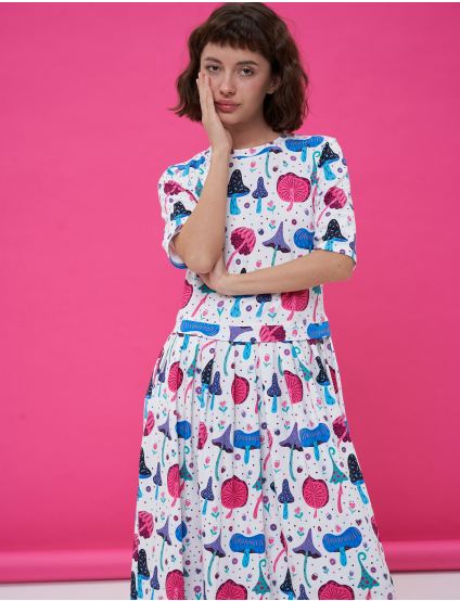 Картинка Біла сукня з візерунком