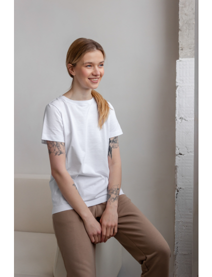 Картинка Біла футболка