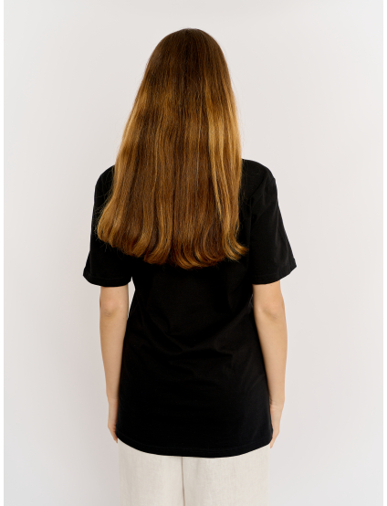 Картинка Чорна футболка з білим принтом