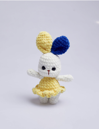 Картинка Іграшка зайчик біла з жовто-блакитним