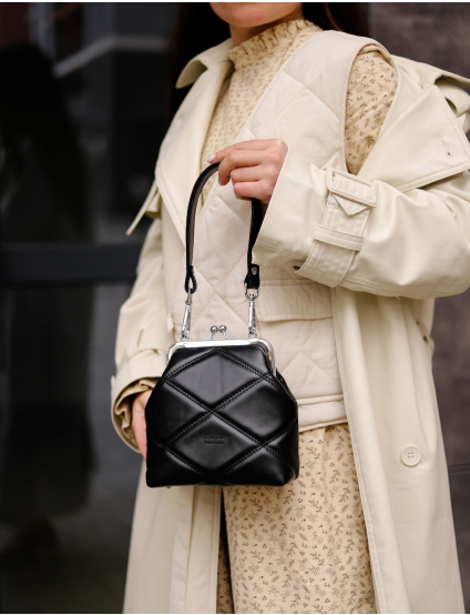 Картинка Чорна шкіряна сумка