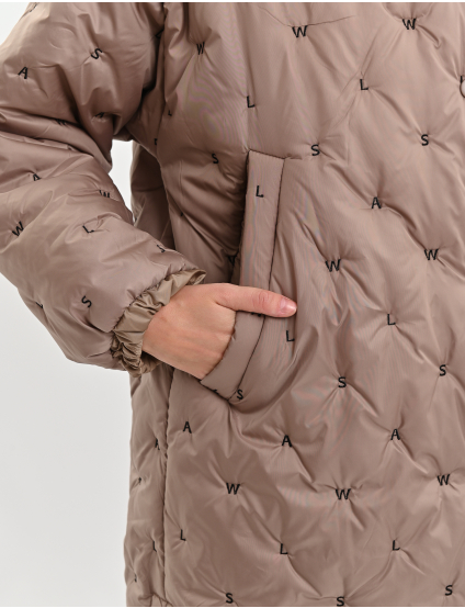 Картинка Бежева куртка