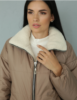 Бежева куртка Картинка Бежева куртка