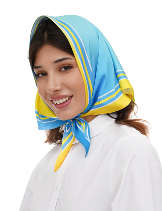 Картинка Хустка "У кожного своє серце і воно належить Україні" жовто-блакитна 