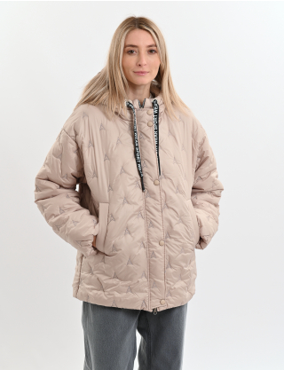 Картинка Бежева куртка