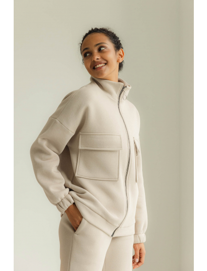 Картинка Бежевий костюм