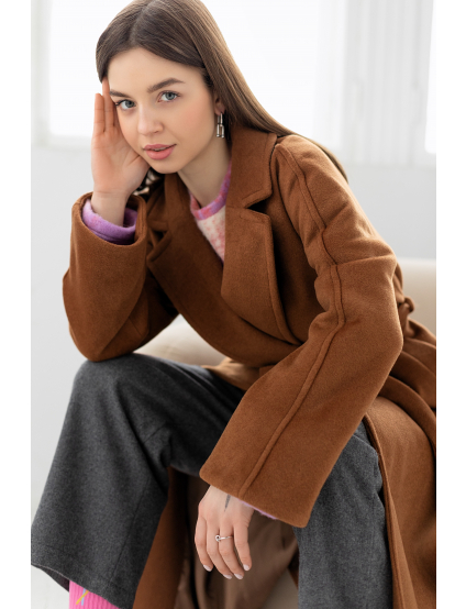 Картинка Коричневе пальто