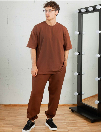 Картинка Футболка темно-коричнева oversize