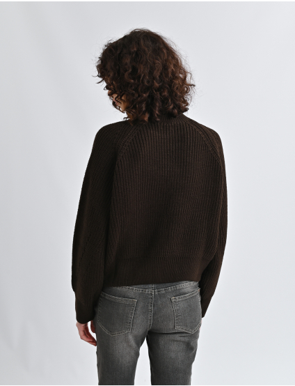 Картинка Светр темно-коричневий